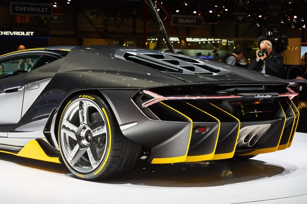 Ženeva, Švýcarsko - březen 1, 2016: 2016 Lamborghini Centenario Lp770-4 na 86 Geneva Motor Show v výstaviště Palexpo — Stock fotografie