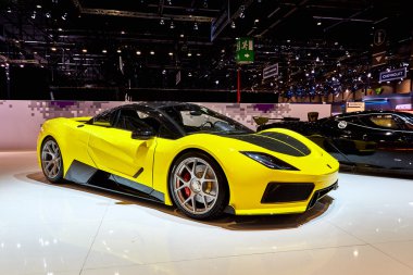 Cenevre, İsviçre - 1 Mart 2016: 2016 Arash Af8 Cassini Palexpo'da düzenlenen 86.