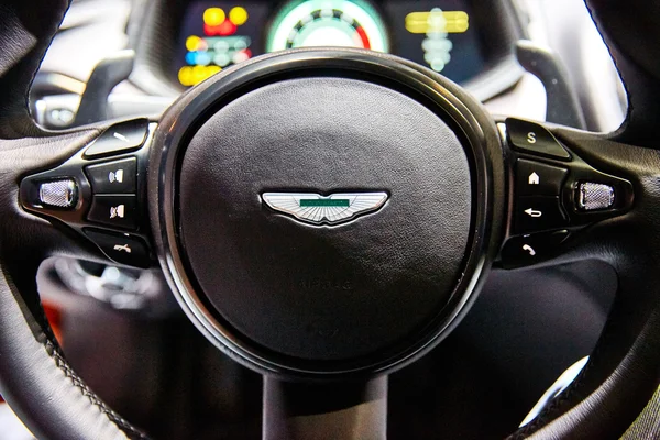 Geneva, İsviçre - 2016:2016 Aston Martin Db11 86 Cenevre Motor Show Palexpo içinde sunulan 1 Mart