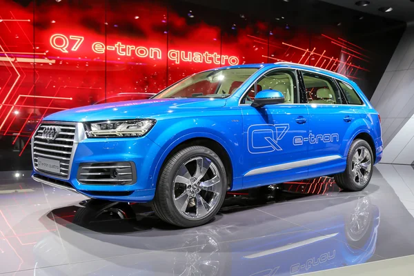 2015 Audi Q7 e-tron — Foto de Stock