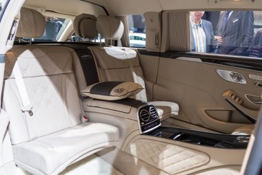 2015 Maybach Mercedes S600 Pullman