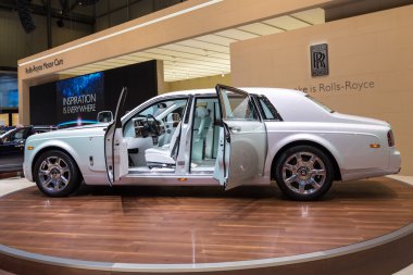 2015 Rolls-Royce Phantom Serenity