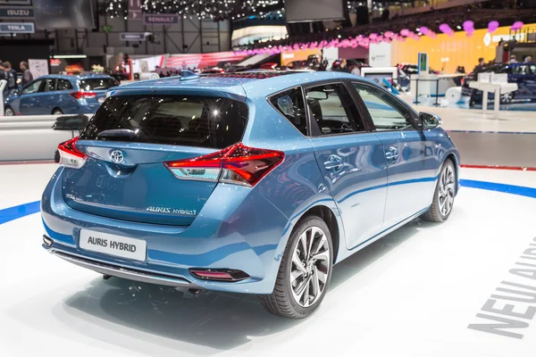 Toyota-Auris-Hybrid 2015 — Stockfoto