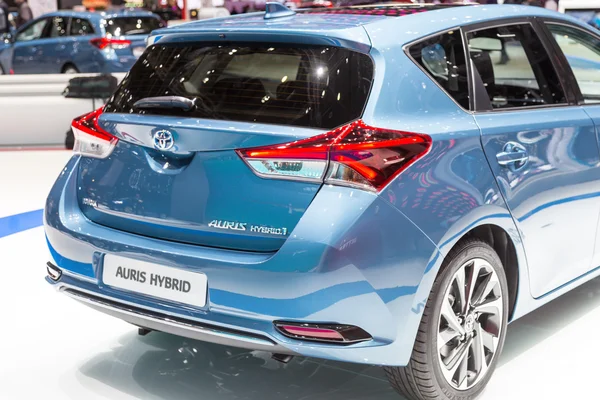 Toyota Auris Hybrid 2015 — стоковое фото