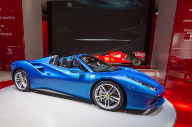 2015 Ferrari 488 Örümcek
