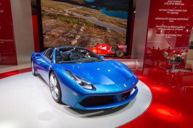 2015 Ferrari 488 Örümcek