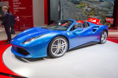 2015 Ferrari 488 Örümcek