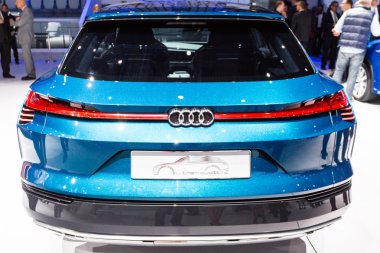 2016 Audi e-tron quattro concept