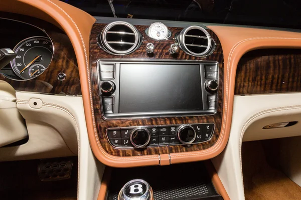 2016 Bentley Bentayga — Stock Fotó