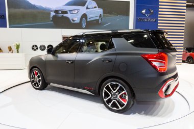 2015 Ssangyong Xlv kavramı