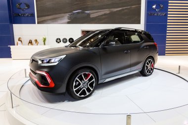 2015 Ssangyong Xlv kavramı