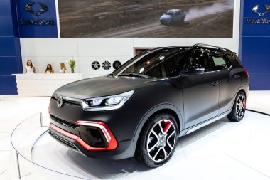 2015 Ssangyong Xlv kavramı