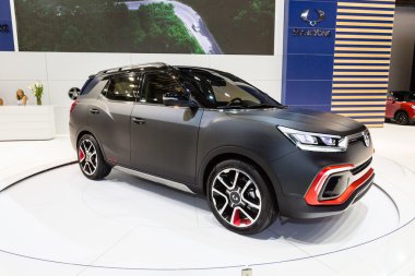 2015 Ssangyong Xlv kavramı