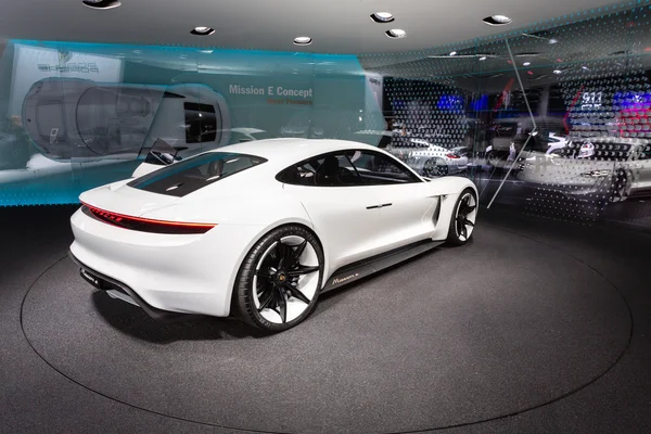 Porsche Mission E Concept 2015 — стоковое фото