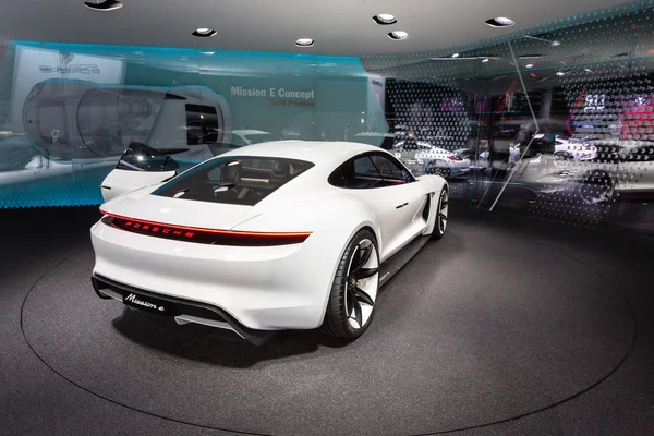 2015 Porsche misyon E kavramı