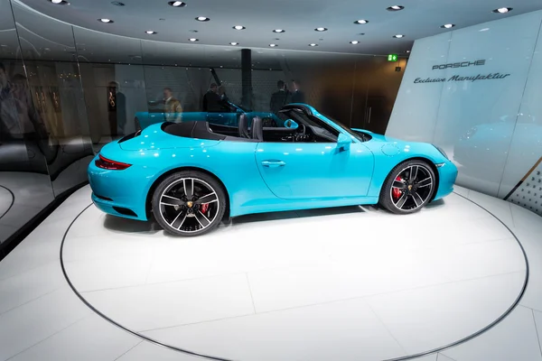 Porsche 911 Carrera S Cabiolet 2016 — стоковое фото