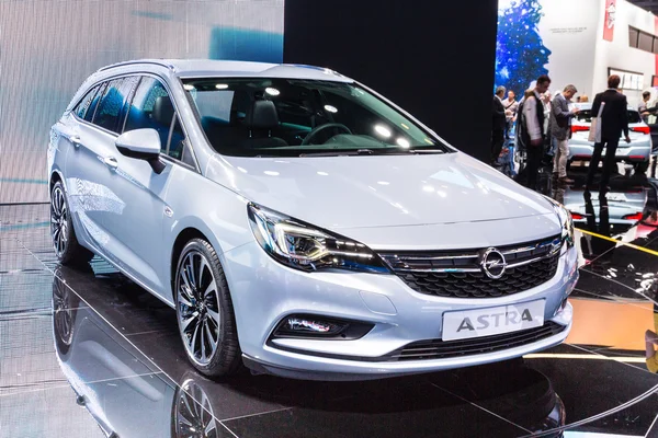 2016 Opel Astra K Sports Tourer — Foto de Stock