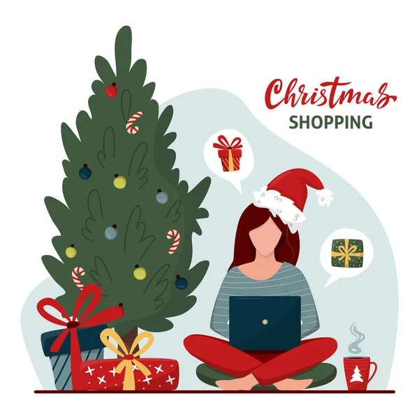 Noel Baba şapkalı kadın internetten Noel hediyesi alıyor. Çevrimiçi alışveriş konsepti. Evden güvenli Noel alışverişi. Süslü Noel ağacı ve dizüstü bilgisayarlı bir kadın. Düz vektör illüstrasyonu.