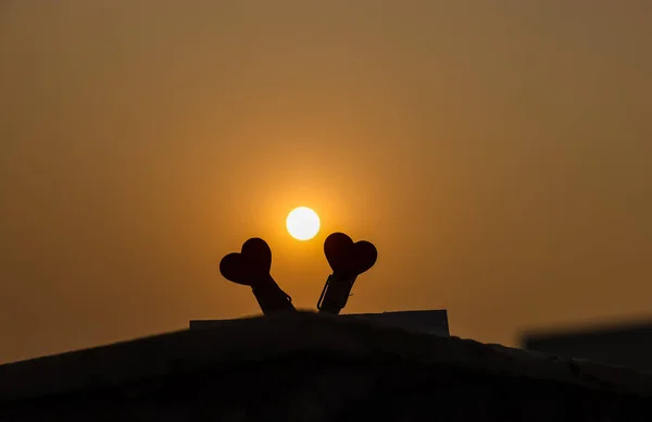 Silueta Corazones Levantados Cielo — Foto de Stock