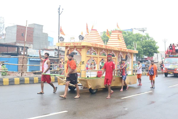 Ghaziabad Uttar Pradesh India July 2019 Hindu Devotee Carrying Kanwar — Stock Photo, Image