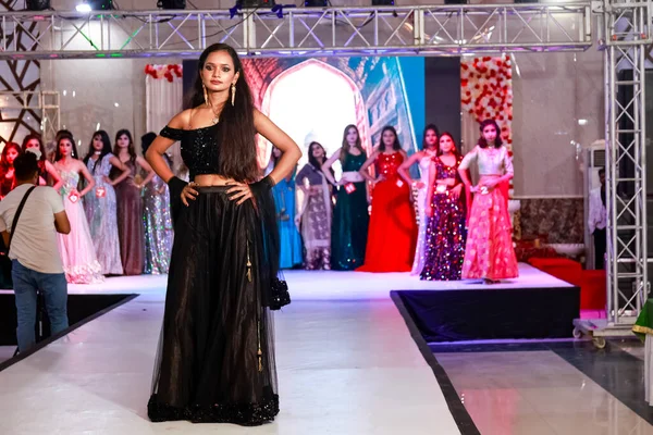 Noida India July 2021 Beauty Pageant Show Молода Індійська Дівчинка — стокове фото