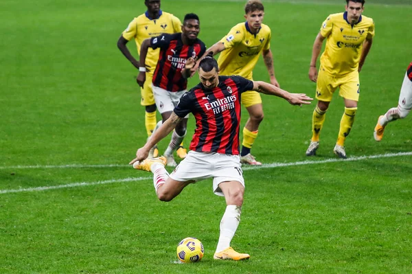 2020 Milan Verona Zlatan Ibrahimovic Milan Fails Penalty — Stock Photo, Image