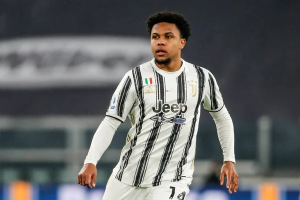 TURIN, İtalya - 05 Aralık 2020 İtalyan Serie A Futbol Şampiyonası. Juventus Torino 'ya karşı 2-1. Weston Mckennie, Juventus. 