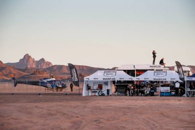 SAUDI ARABIA - 5-17 HAZİRAN, 2020: 42 Dakar Rallisi Jeddah 'dan Riyad' a. Suudi Arabistan 'da ordugâh.