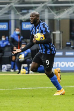 MILAN, İtalya - Kasım 222ND, 2020: İtalyan Serie A Futbol Şampiyonası. Inter VS Torino 4-2 Romelu Lukaku, Inter, golü kutluyor.