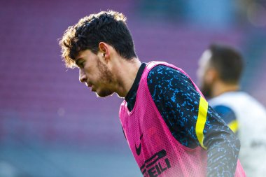 MILAN, İtalya - Kasım 222ND, 2020: İtalyan Serie A Futbol Şampiyonası. Inter vs Torino 4-2. Alessandro Bastoni, Inter, ısınma turunda..