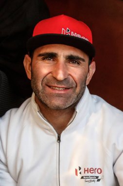 SAUDI ARABIA - 5-17 HAZİRAN, 2020: 42 Dakar Rallisi Jeddah 'dan Riyad' a. Paulo Goncalf, Portekiz, Kahraman Motorsport.