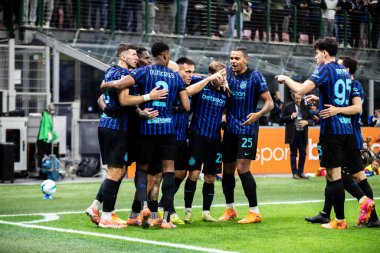 Milan, İtalya. 09 Kasım 2025. San Siro Stadyumu. Enlilive Serie A Futbol Şampiyonası. Inter Milan, Lazio 'ya karşı. Lautaro Martinez, Inter, gol ve 1-0 'ın golünü kutlayın..