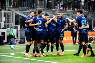 Milan, İtalya. 09 Kasım 2025. San Siro Stadyumu. Enlilive Serie A Futbol Şampiyonası. Inter Milan, Lazio 'ya karşı. Lautaro Martinez, Inter, gol ve 1-0 'ın golünü kutlayın..