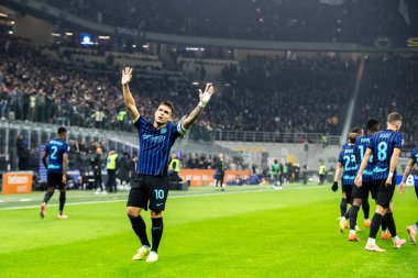 Milan, İtalya. 09 Kasım 2025. San Siro Stadyumu. Enlilive Serie A Futbol Şampiyonası. Inter Milan, Lazio 'ya karşı. Lautaro Martinez, Inter, gol ve 1-0 'ın golünü kutlayın..