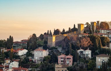 Slovenya 'nın sahil kenti Piran' da Piran surları