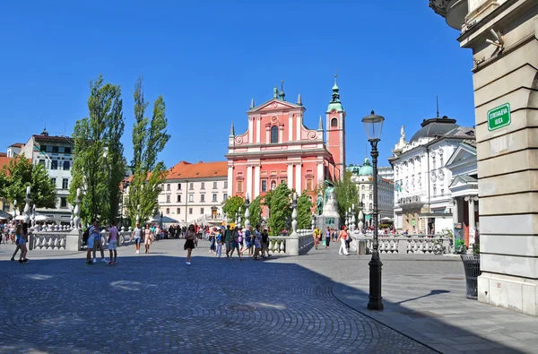 Place de la Préserve et église Saint-Franciscaine, Ljubljana, Slovénie — Photo