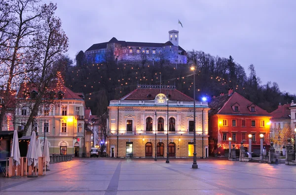 Ljubljana, dekore edilmiş yeni yıl kutlamaları için — Stok fotoğraf