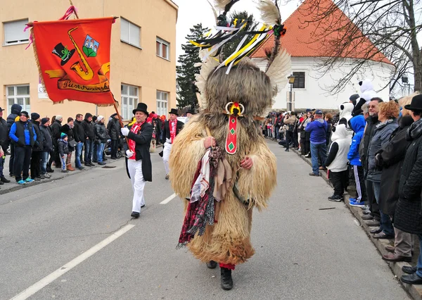 Traditional carnival with traditional figures, known as kurent, — Stock Photo, Image