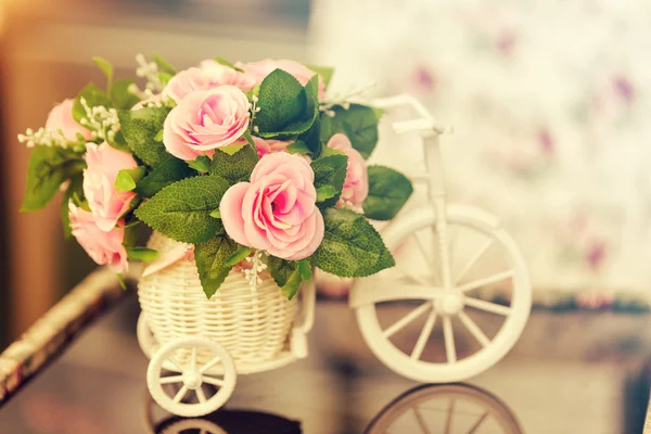 Küçük Bisiklet modeli güzel pembe çiçekler