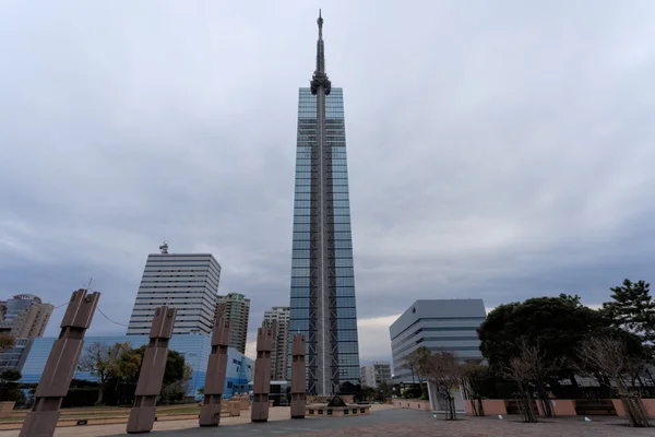 Fukuoka, japanisches Stadtbild und Bürogebäude — Stockfoto