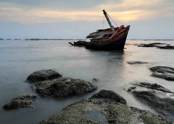 O navio naufragado, Tailândia — Fotografia de Stock