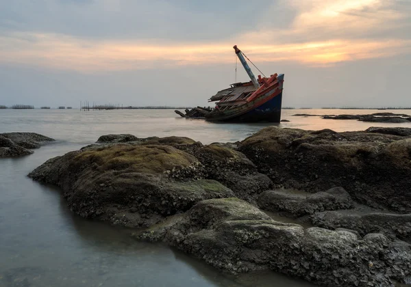 O navio naufragado, Tailândia — Fotografia de Stock