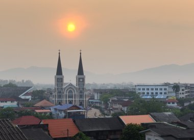 Katolik Kilisesi Chanthaburi Eyaleti, Tayland güneş doğarken sırasında