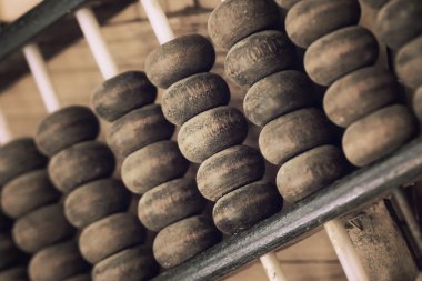Eski abacus, vintage işleminde görüntü için arka plan tonda.