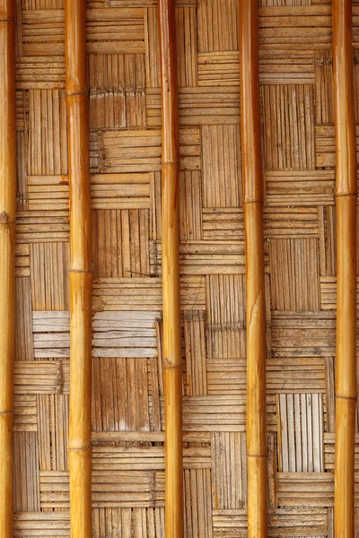 又脏又臭的柳条竹面板的背景. — 图库照片