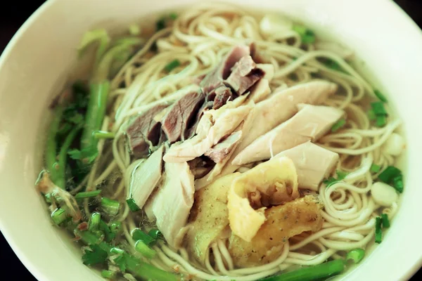 Sopa de vermicelli chino con receta de pollo . —  Fotos de Stock