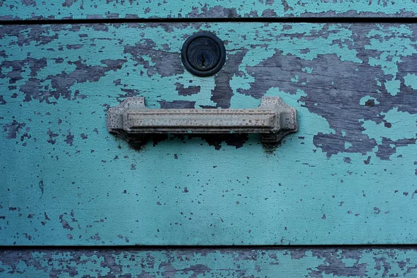 Grungy drawer with cracked paint — Stock Photo, Image