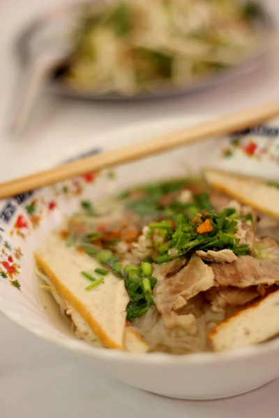 Asiatisk nudelsoppa recept. — Stockfoto