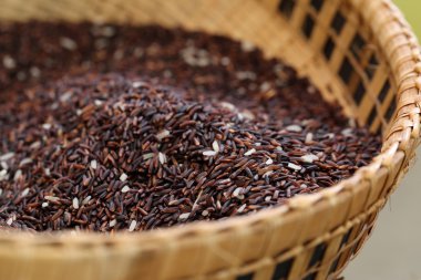 Kaba pirinç ya da yarı parlak arka plan, çiğ çiğ cerea pirinç