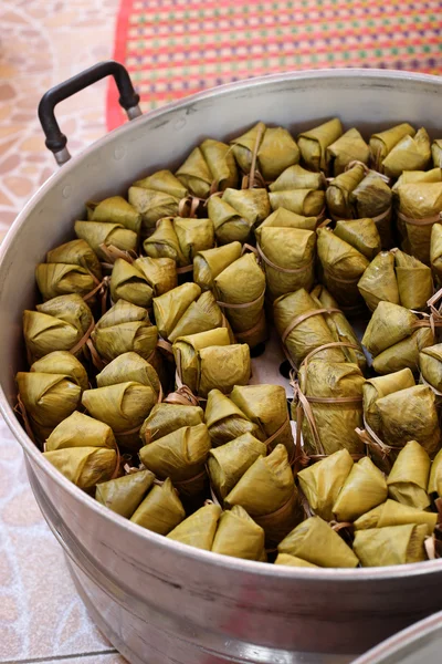 Pisang dengan Sticky Rice (Khao Tom Mat atau Khao Tom Pad), Traditi — Stok Foto